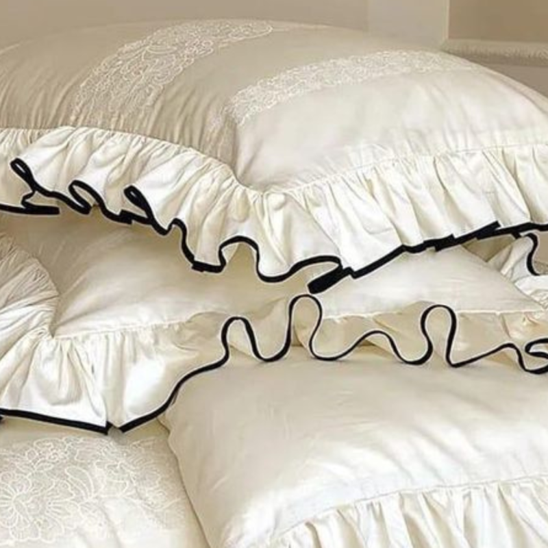 4 Reasons You Need A Bed Cover